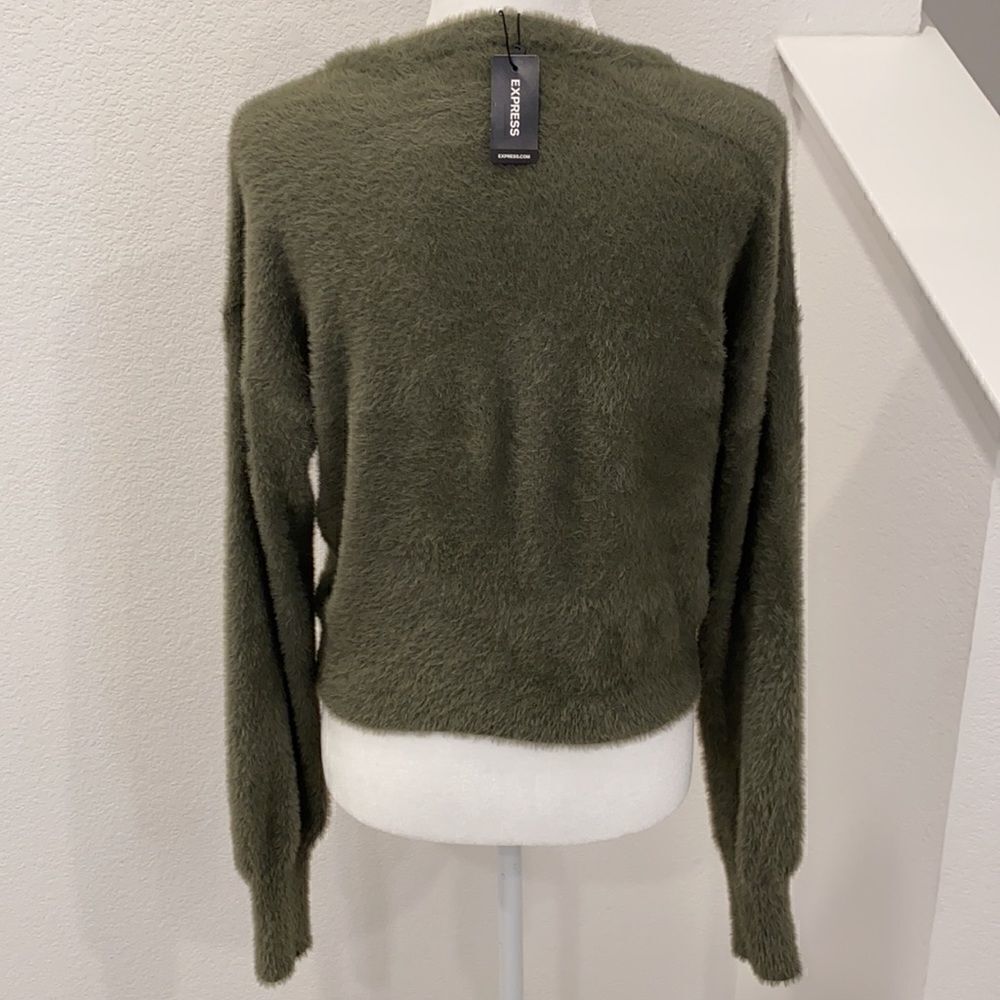 Express Top.  - Picture 4 of 6